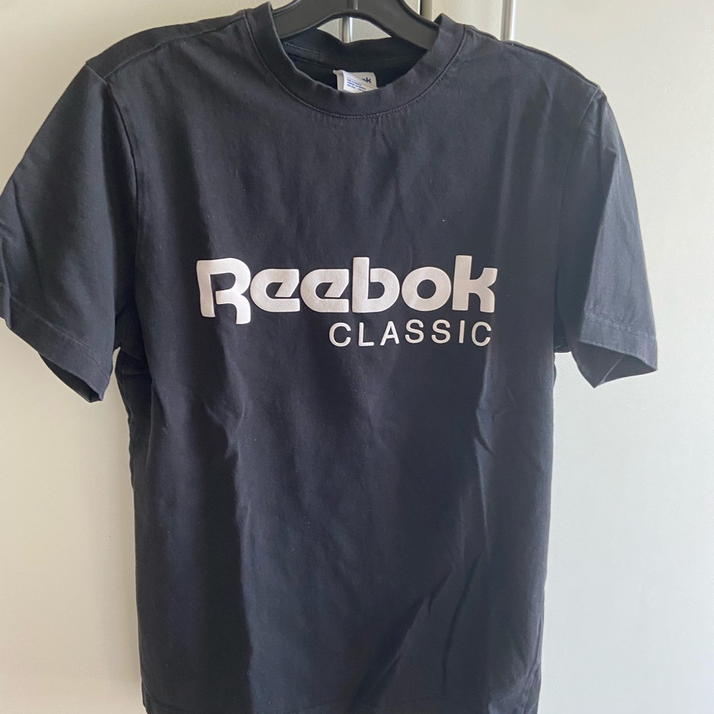 Classic reebok tee 💥 (unisex)
